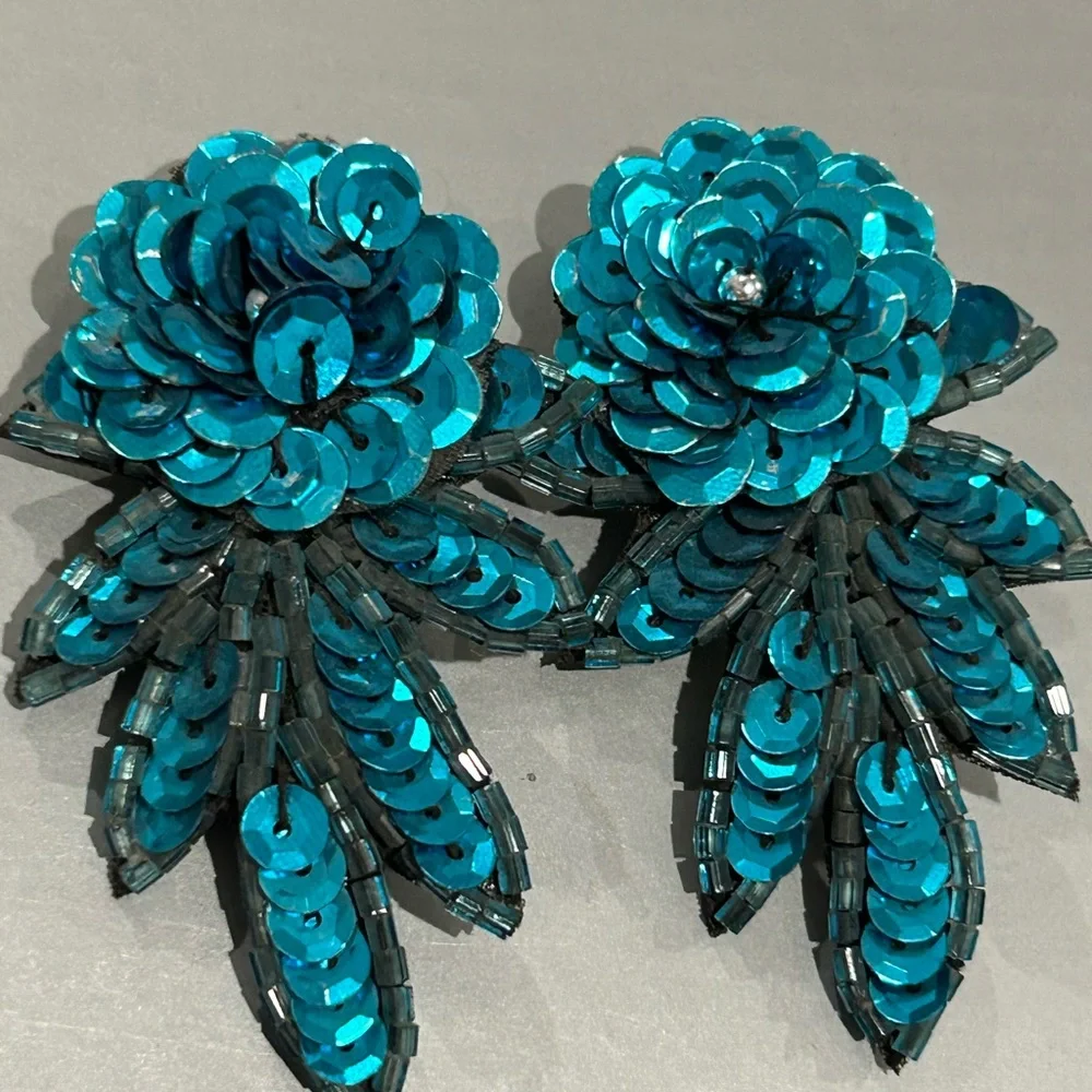 Turquoise Sequin Hand made vintage pierced earring new ( reduced) - Picture 7 of 16